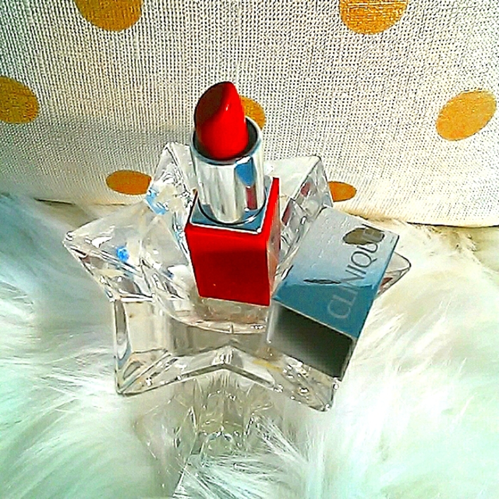 Valentines‎ RED Clinique LIPSTICK